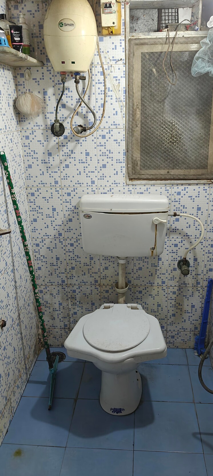 Bathroom, andheri east 1 Bedroom 300 Sq.Ft. Apartment In Andheri East Mumbai 8910166