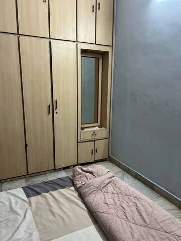Room in 2 BHK Builder Floor at Madhapur – for Rent