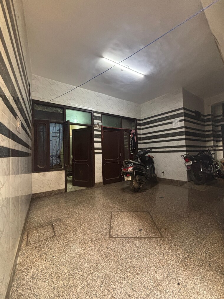  Parking, phase 3 6+ Bedroom 3450 Sq.Ft. Independent House In Phase 3 Mohali 8910243