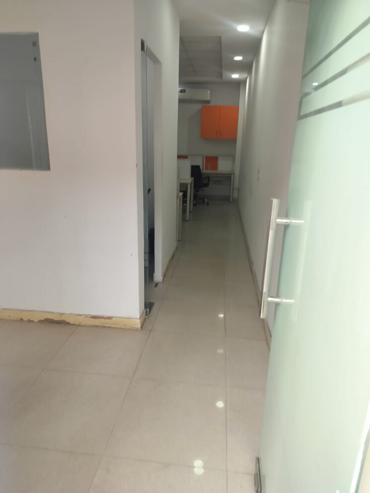 undefined, sector 2 Commercial Office Space 1200 Sq.Ft. In Sector 2 Noida 8910229