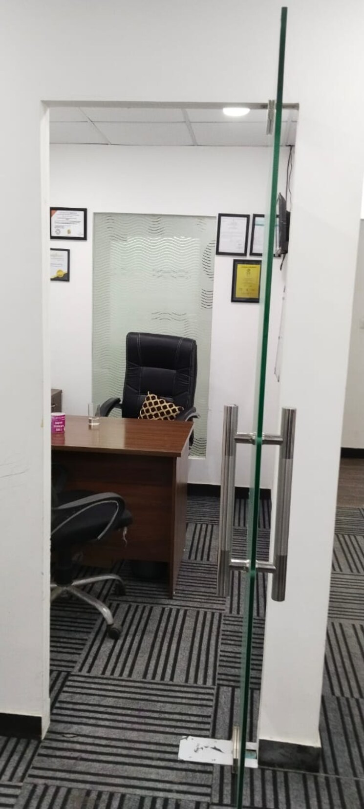 Team Area, sector 2 Commercial Office Space 1200 Sq.Ft. In Sector 2 Noida 8910229