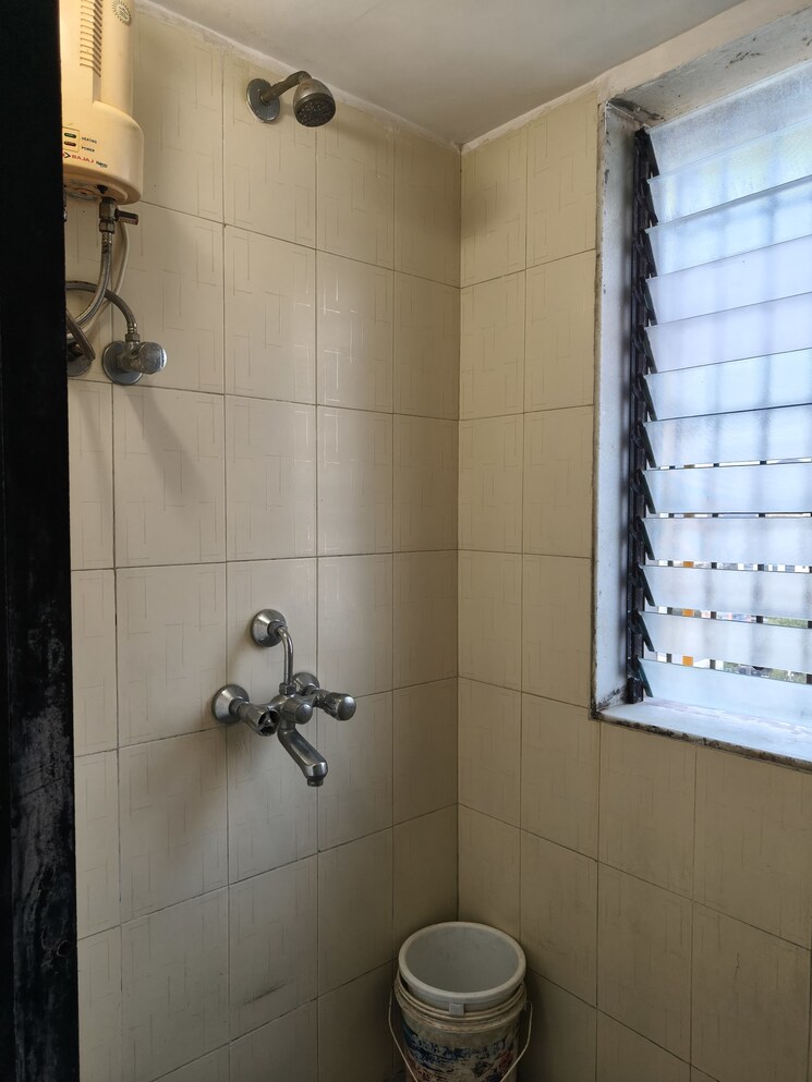 Bathroom, sai-milan-chs 1 Bedroom 460 Sq.Ft. Apartment In Worli Mumbai 8910239