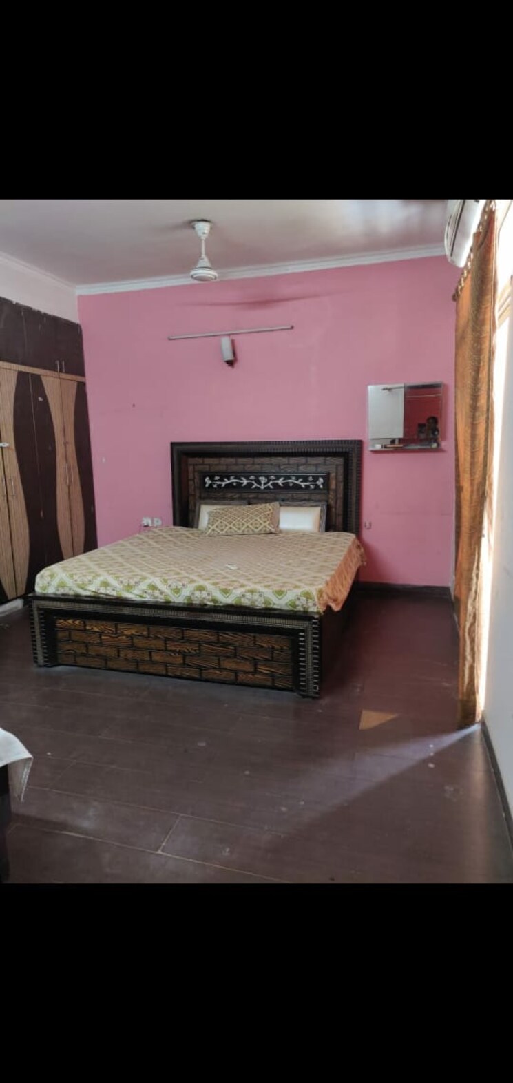 Bedroom, mahagun-mascot 3 Bedroom 1550 Sq.Ft. Apartment In Sain Vihar Ghaziabad 8910263