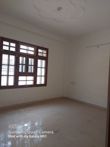 Room in 5 BHK Villa at Gomti Nagar – for Rent