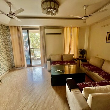 Living Room in 4 BHK Builder Floor at Sector 46 – for Sale