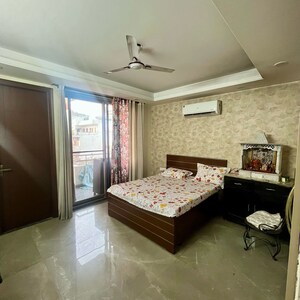 Living Room in 4 BHK Builder Floor at Sector 46 – for Sale