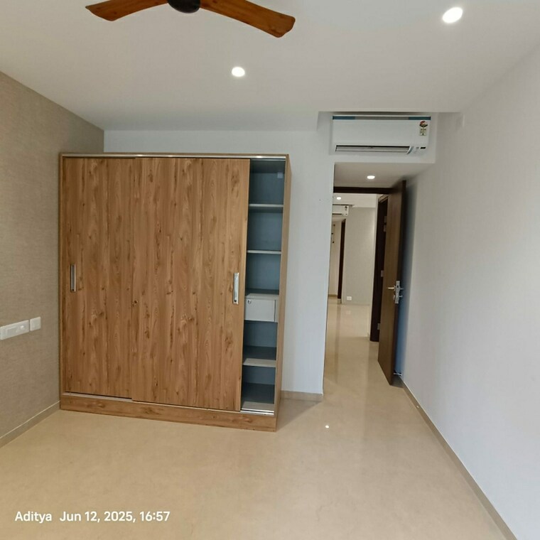 Room, hiranandani-highland 3 Bedroom 1400 Sq.Ft. Apartment In Powai Mumbai 8910384