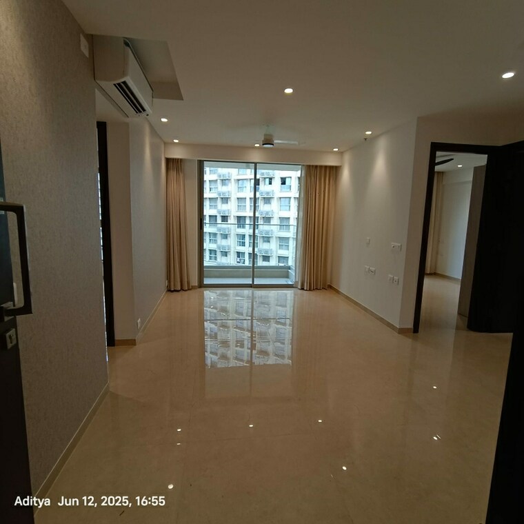 Living Room, hiranandani-highland 3 Bedroom 1400 Sq.Ft. Apartment In Powai Mumbai 8910384