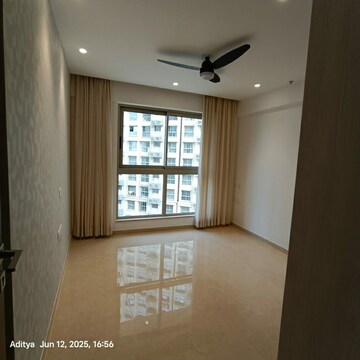 Room in 3 BHK Apartment at Hiranandani Highland, Powai – for Sale
