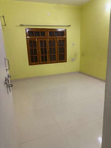 Room in 2 BHK Independent House at Jankipuram Vistar – for Sale