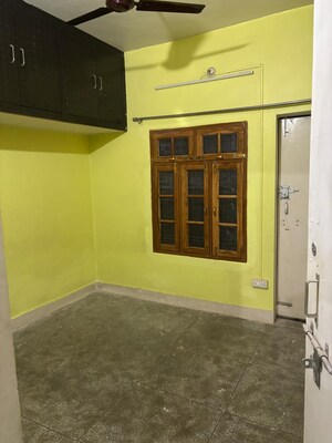 Room in 2 BHK Independent House at Jankipuram Vistar – for Sale