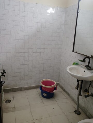 Bathroom in 3.5 BHK Independent House at Sector 55 – for Sale