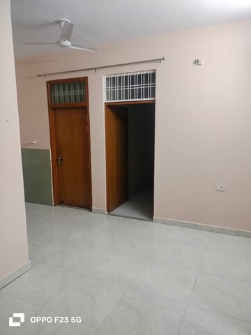 Living Room in 2 BHK Builder Floor at Gomti Nagar – for Rent