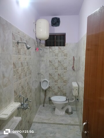 Bathroom in 2 BHK Builder Floor at Gomti Nagar – for Rent