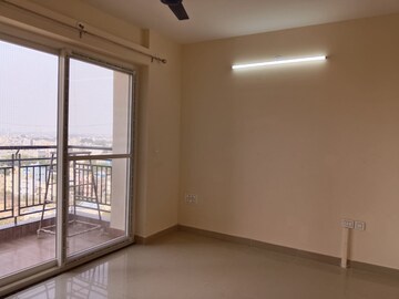 Room in 1 BHK Apartment at Pashmina Waterfront, Old Madras Road – for Rent
