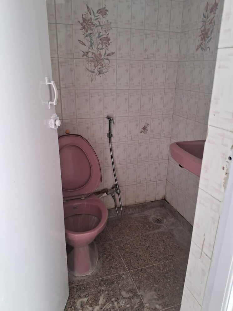 Bathroom, bokhara-orient-hill-view 2 Bedroom 830 Sq.Ft. Apartment In Mohammadwadi Pune 8910445