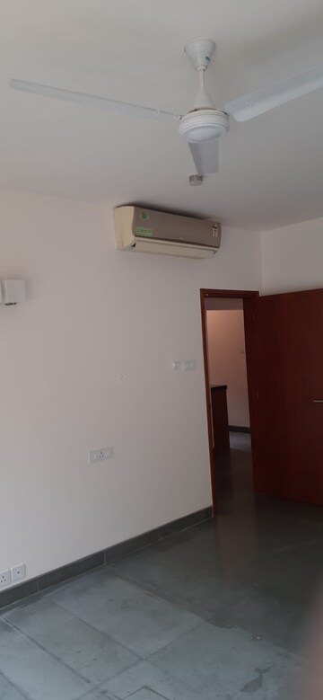 Room in 4 BHK Villa at Total Environment Windmills Of Your Mind, Whitefield – for Rent