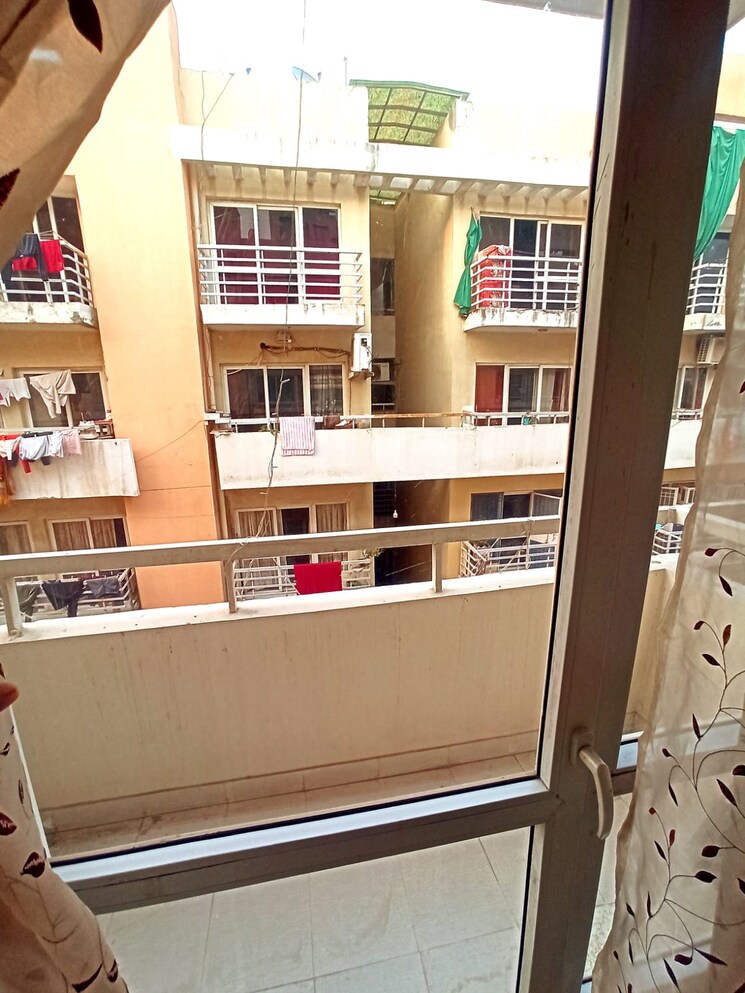 Balcony, bptp-park-floors-i 3 Bedroom 1500 Sq.Ft. Apartment In Sector 77 Faridabad 8910476