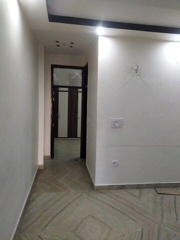 Room in 2 BHK Builder Floor at Chanakaya Apartment, Rohini Sector 3 – for Rent