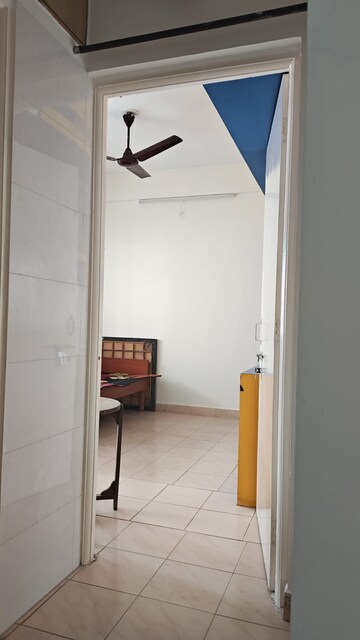 Room in 2 BHK Apartment at New Sneh Nagar – for Rent