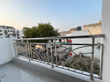 Balcony in 2 BHK Builder Floor at Saket – for Rent
