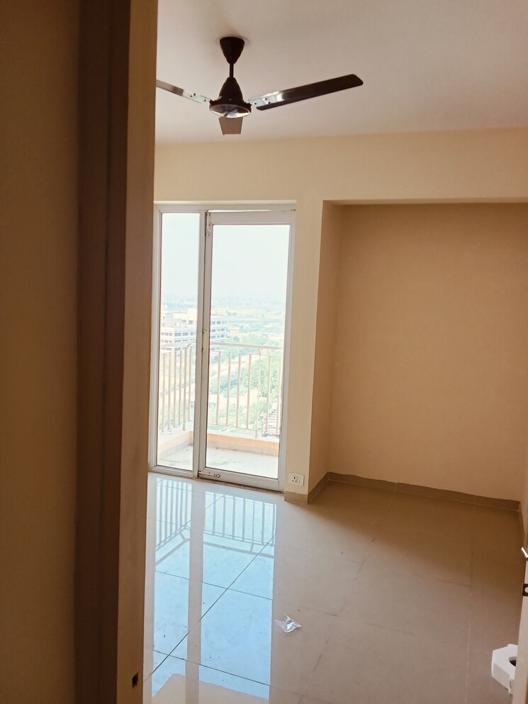 Room, wave-dream-homes 1 Bedroom 578 Sq.Ft. Apartment In Wave City Ghaziabad 8910485