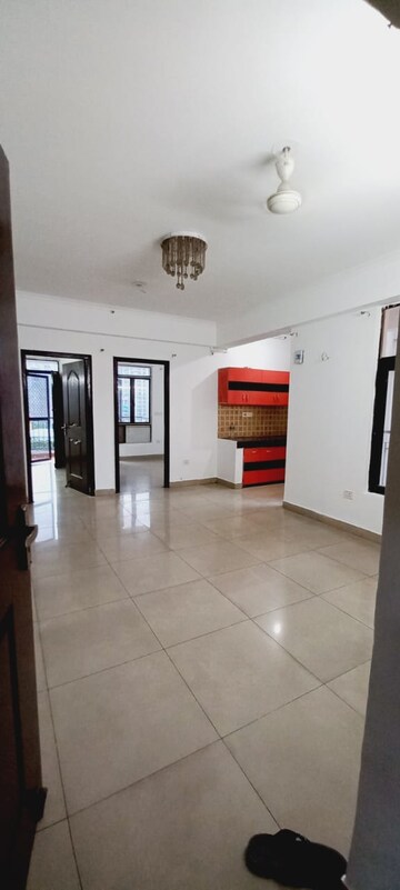 Room in 3 BHK Apartment at Proview Officer City, Raj Nagar Extension – for Rent