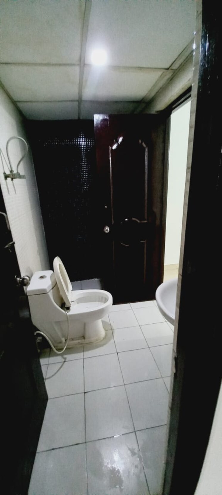 Bathroom, proview-officer-city 3 Bedroom 1405 Sq.Ft. Apartment In Raj Nagar Extension Ghaziabad 8910512