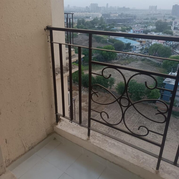 Balcony, signature-global-the-millennia 2 Bedroom 657 Sq.Ft. Apartment In Garoli Kalan Gurgaon 8910562