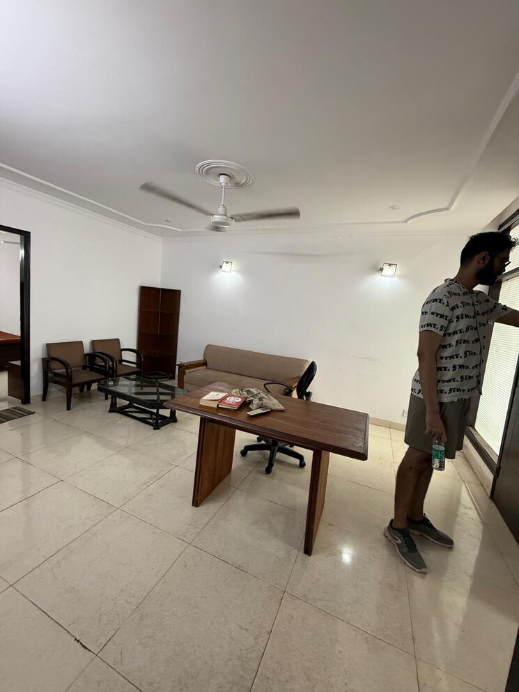 Living Room, chittaranjan park 2 Bedroom 1300 Sq.Ft. Builder Floor In Chittaranjan Park Delhi 8910530