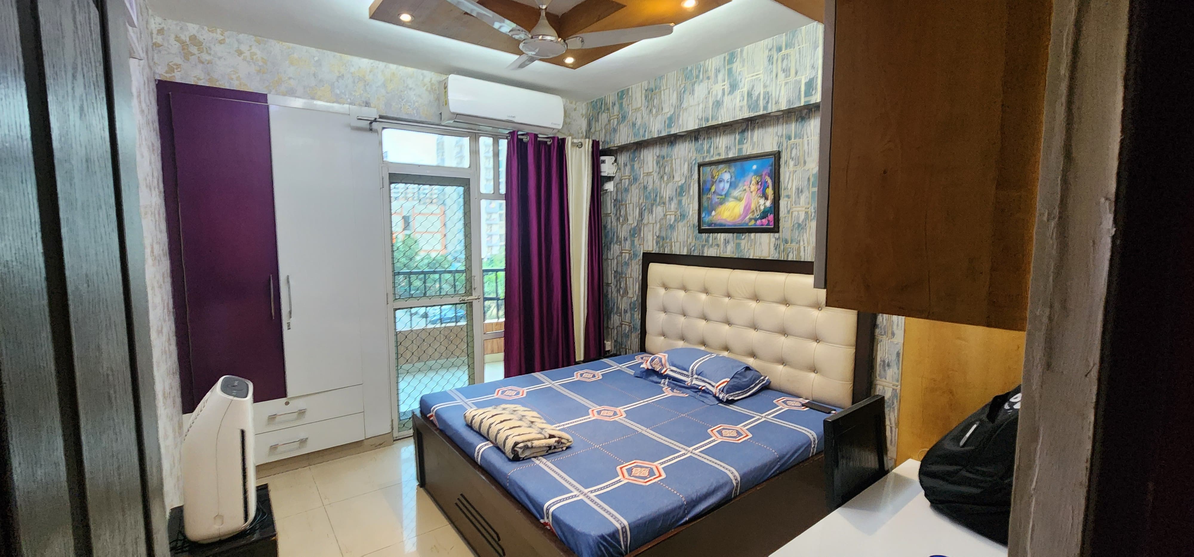 3 BHK + Servant Room Apartment For Rent in Uninav Heights Phase I