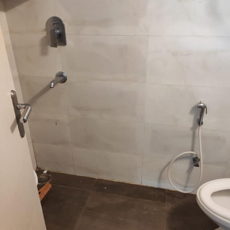 Bathroom, tulip-violet 3 Bedroom 1578 Sq.Ft. Apartment In Palda Dhaani Gurgaon 8910560