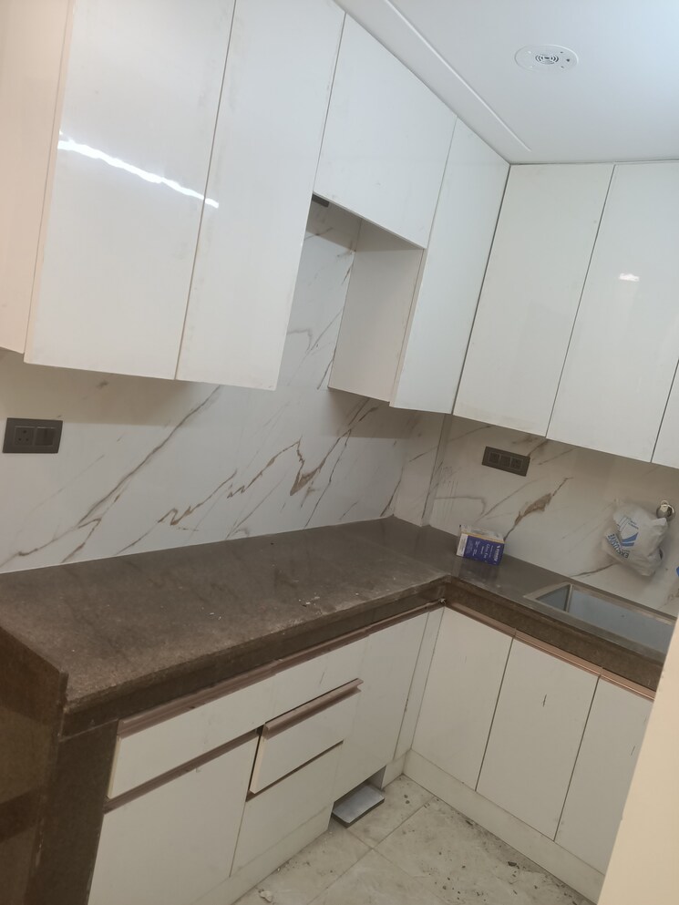 Kitchen, govindpuri 3 Bedroom 810 Sq.Ft. Builder Floor In Govindpuri Delhi 8910565