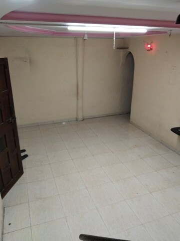 Room in 3 BHK Independent House at Malad West – for Sale