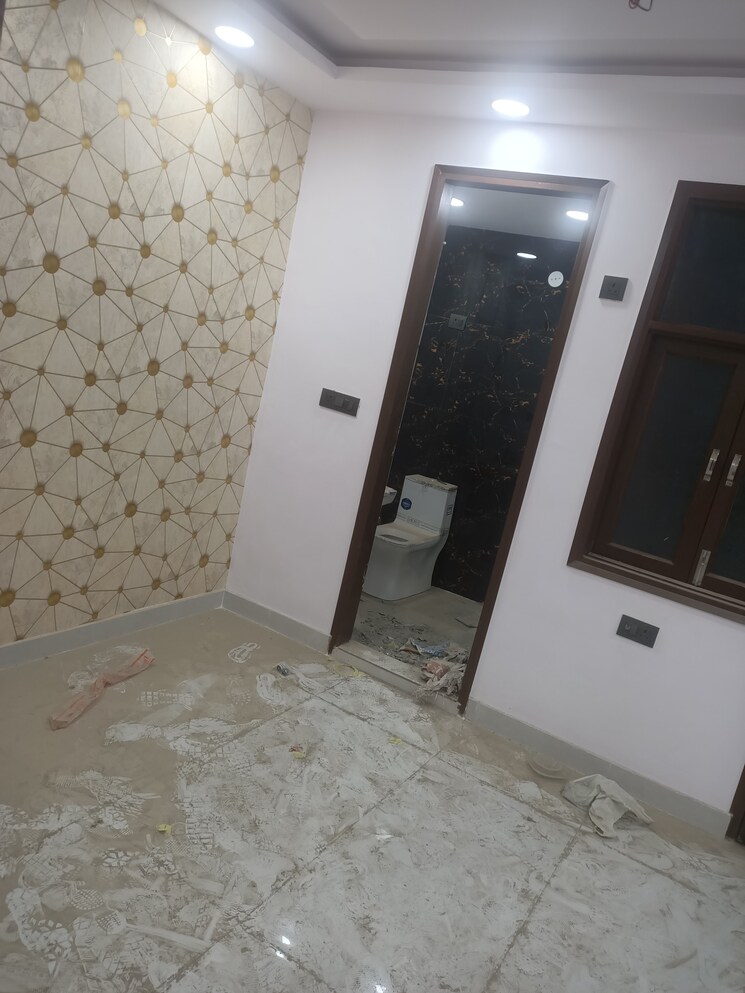 Room, tughlakabad extension 3 Bedroom 810 Sq.Ft. Builder Floor In Tughlakabad Extension Delhi 8910579