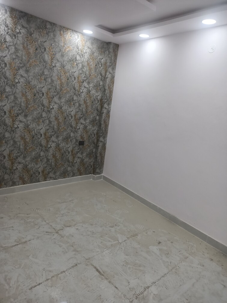 Cover Image, tughlakabad extension 3 Bedroom 810 Sq.Ft. Builder Floor In Tughlakabad Extension Delhi 8910579