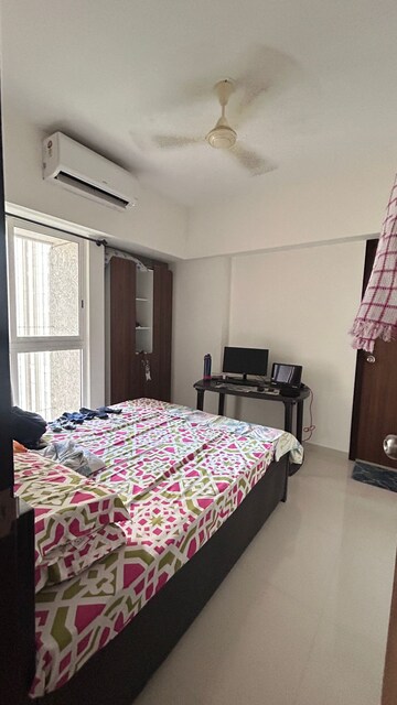 Bedroom in 1 BHK Apartment at Lodha Amara, Kolshet Road – for Sale