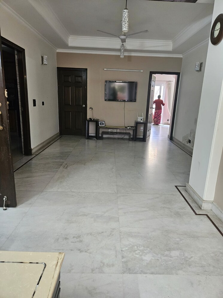 Room, kalkaji 3 Bedroom 2000 Sq.Ft. Builder Floor In Kalkaji Delhi 8910612