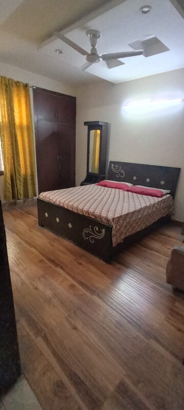 Bedroom in 3 BHK Builder Floor at Green Fields Colony – for Rent