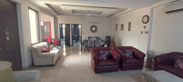 Living Room in 3 BHK Builder Floor at Green Fields Colony – for Rent
