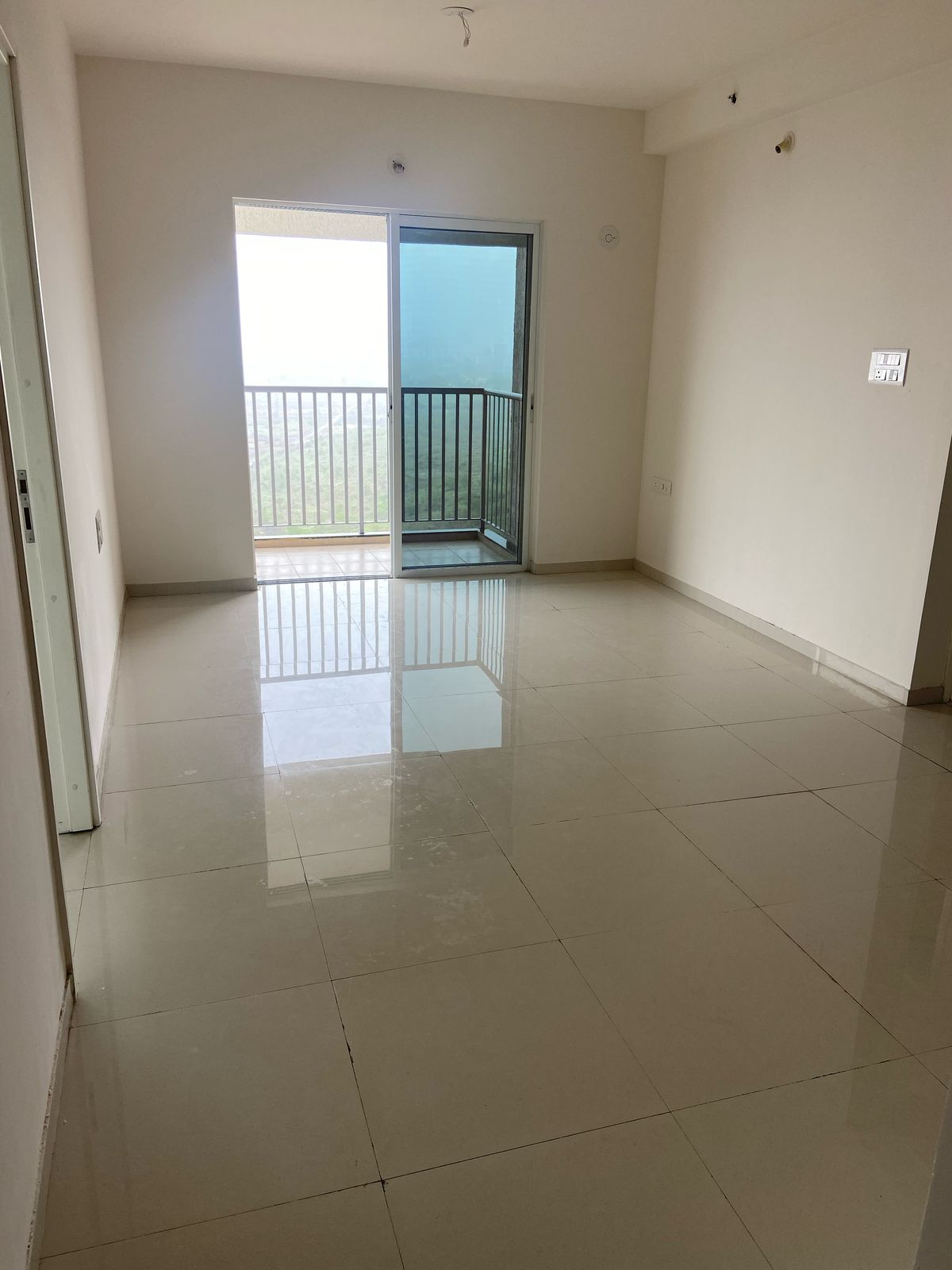 3 BHK + Servant Room Apartment For Rent in Godrej Hillside