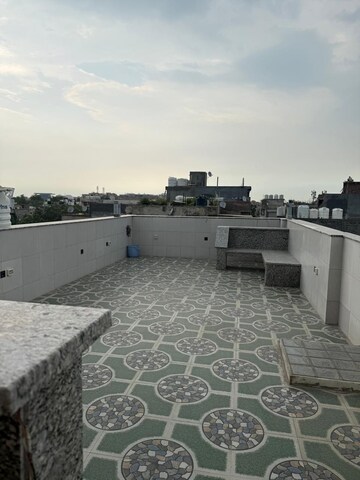Terrace in 1 BHK Builder Floor at Lajpat Nagar I – for Rent