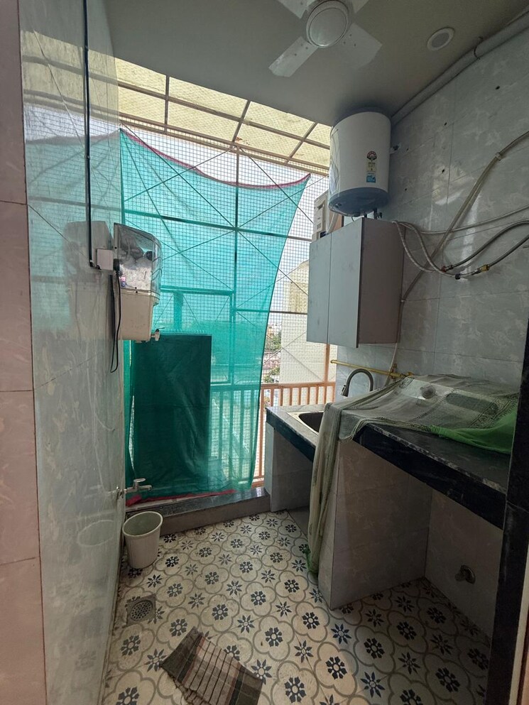 Balcony, lajpat nagar i 1 Bedroom 200 Sq.Yd. Builder Floor In Lajpat Nagar I Delhi 8910638