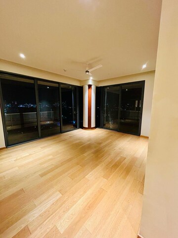 Room in 3 BHK Apartment at Embassy Lake Terrace, Hebbal – for Rent