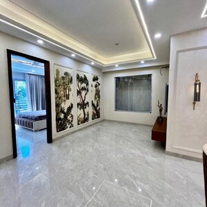 Room in 4 BHK Builder Floor at Ansal API Versalia, Sector 67a – for Sale