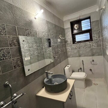 Bathroom in 3 BHK Builder Floor at Gaurav Estates Unique Floors, Sector 42 – for Sale