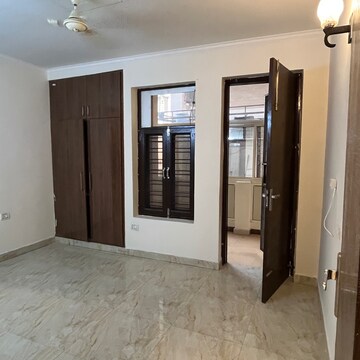 Room in 3 BHK Builder Floor at Gaurav Estates Unique Floors, Sector 42 – for Sale