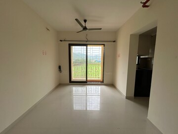 Room in 2 BHK Apartment at KM Horizon Exotica, Haware City – for Rent