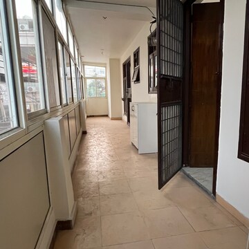  3 BHK Builder Floor at Gaurav Estates Unique Floors, Sector 42 – for Sale