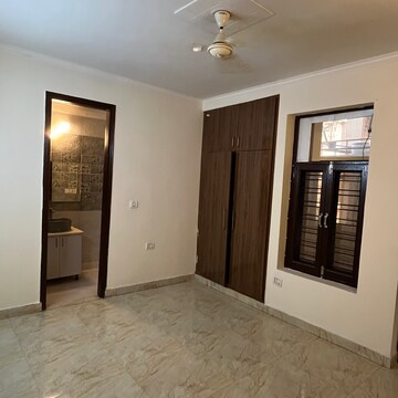  3 BHK Builder Floor at Gaurav Estates Unique Floors, Sector 42 – for Sale
